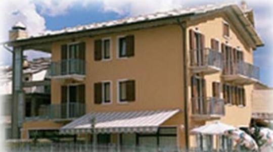Hotel Scandola Bosco Chiesanuova Exterior foto