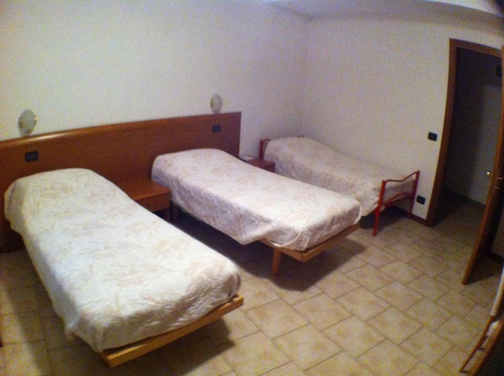 Hotel Scandola Bosco Chiesanuova Habitación foto